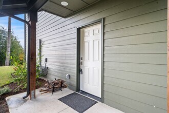 535-537 NE Vena St in Bremerton, WA - Building Photo - Building Photo