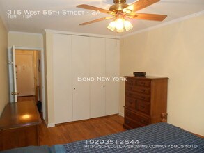 315 W 55th St-Unit -2A in New York, NY - Building Photo - Building Photo