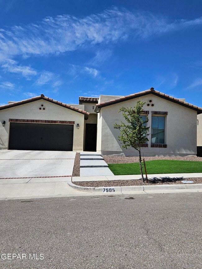 7505 Hitching Post in El Paso, TX - Building Photo - Building Photo