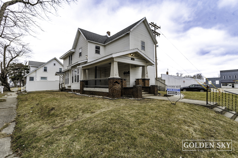 115 E Willard St in Muncie, IN - Foto de edificio