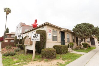 1094 Cherry Ave in Long Beach, CA - Foto de edificio - Building Photo