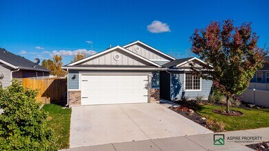 216 W Peach Springs St in Meridian, ID - Building Photo - Building Photo