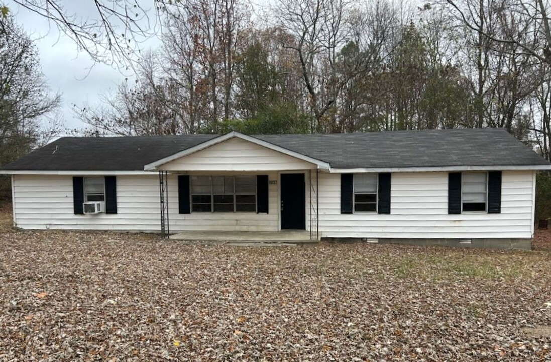 1837 Church St in Rainsville, AL - Building Photo