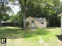 1527 Carmel Ave in Clearwater, FL - Foto de edificio - Building Photo