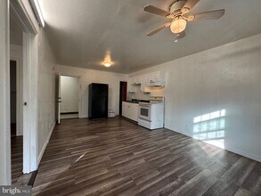 222 Long Ln in Upper Darby Township, PA - Building Photo - Building Photo