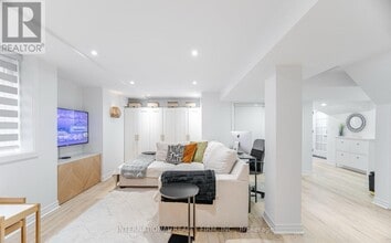 102 Tanager Square in Brampton, ON - Building Photo - Building Photo