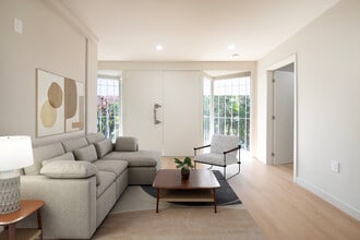 4519 Finley Ave, Unit 1 in Los Angeles, CA - Building Photo - Building Photo