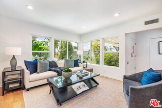 17001 Bollinger Dr in Los Angeles, CA - Building Photo - Building Photo