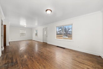 2512 Salem Blvd in Zion, IL - Foto de edificio - Building Photo