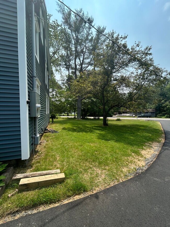107 Berwick Rd in Berwick, ME - Building Photo - Building Photo