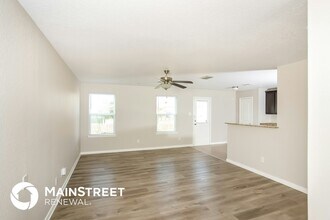 6138 Lakefront in San Antonio, TX - Building Photo - Building Photo