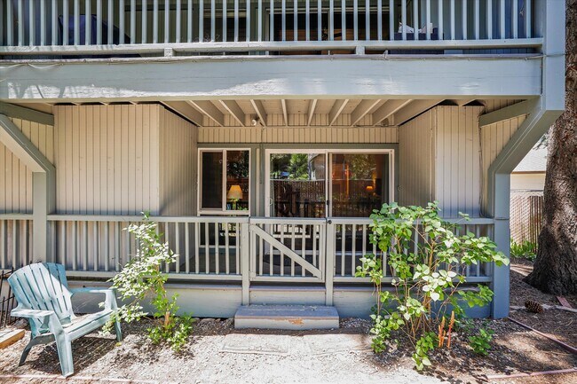 3200 N Lake Blvd, Unit Dollar Hill I #16 in Tahoe City, CA - Building Photo - Building Photo