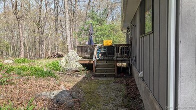 515 Newtown Turnpike in Weston, CT - Building Photo - Building Photo