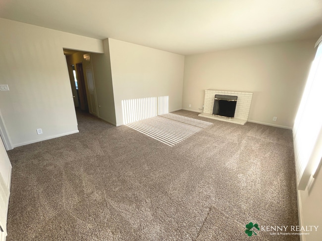 437 Gardenside Ave in South San Francisco, CA - Building Photo - Building Photo