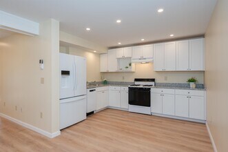 41 Bigelow Rd in Northwood, NH - Building Photo - Building Photo