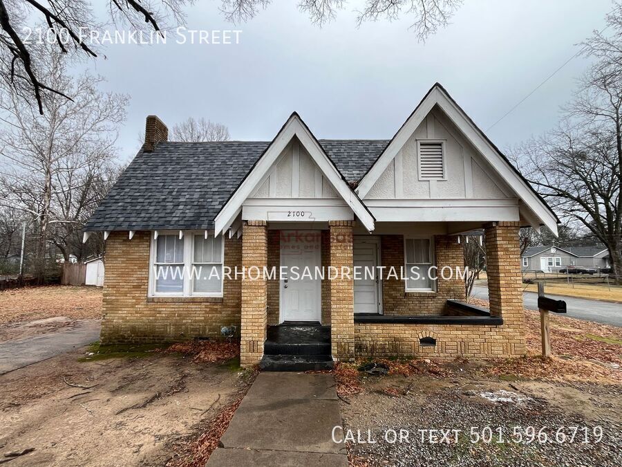 2100 Franklin St in North Little Rock, AR - Building Photo