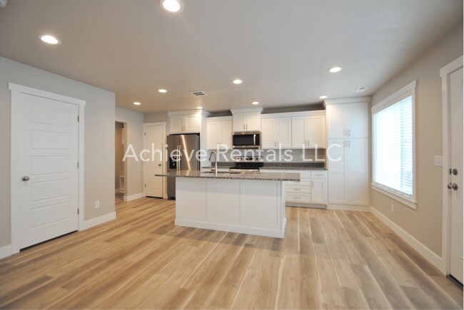 4179 S 2800 W in Roy, UT - Building Photo - Building Photo