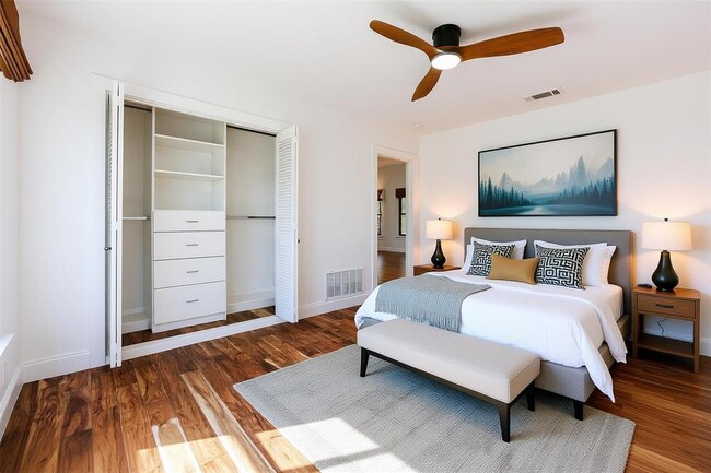 1106 Fairmount Ave in Austin, TX - Building Photo - Building Photo