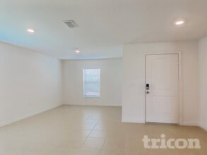 1656 Luft Ln in Mascotte, FL - Foto de edificio - Building Photo