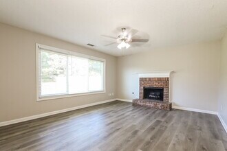 1086 Maria Dr in Mcdonough, GA - Building Photo - Building Photo