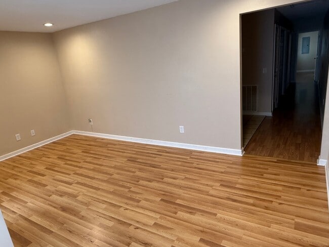 123 Brewer Rd in Bristol, TN - Building Photo - Building Photo