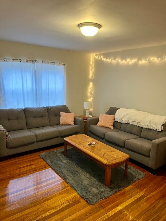 87 Gardner St, Unit 41 in Boston, MA - Building Photo
