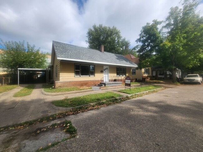 1414 Sycamore St in Terre Haute, IN - Building Photo - Building Photo