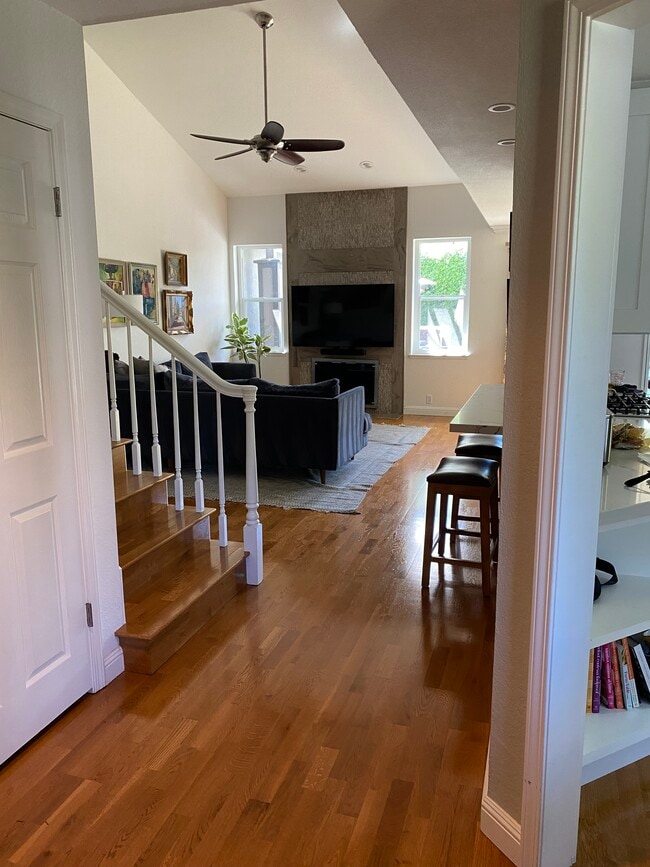 52 Rainbow Cir in Danville, CA - Foto de edificio - Building Photo