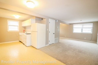 2102 Sloan St in Manhattan, KS - Building Photo - Building Photo