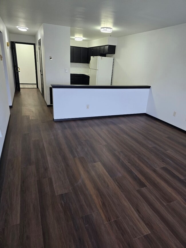 property at 1415 W Kamps Ave