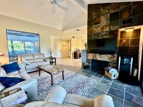 134 Las Lomas in Palm Desert, CA - Building Photo - Building Photo