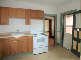 111 N Winooski Ave in Burlington, VT - Building Photo