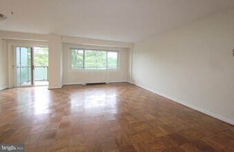 4201 Cathedral Ave NW, Unit 806W in Washington, DC - Building Photo - Building Photo