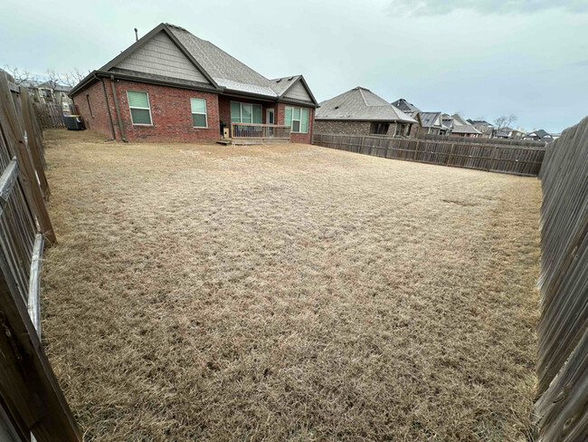 2009 W Chandler Ave in Rogers, AR - Building Photo - Building Photo