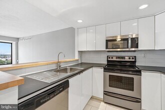 2001 Hamilton St in Philadelphia, PA - Building Photo - Building Photo
