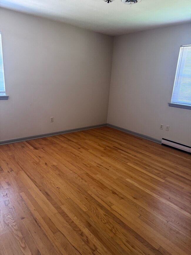 423 E 12th St in Mountain Home, AR - Building Photo - Building Photo