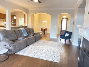 16024 Zagros Way in Austin, TX - Building Photo - Building Photo
