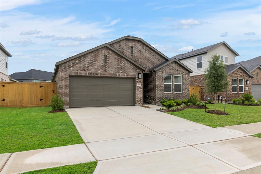 1203 Buffalo Run in Tomball, TX - Building Photo