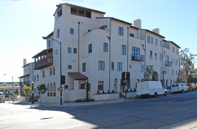 Granada Court in Pasadena, CA - Building Photo - Building Photo