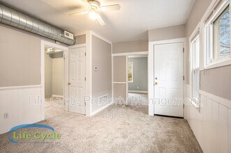 940 Mc Reynolds Ave NW in Grand Rapids, MI - Building Photo - Building Photo