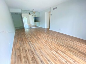 1820 N Congress Ave in West Palm Beach, FL - Building Photo - Building Photo