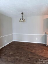 702 Farmhurst Dr in Charlotte, NC - Foto de edificio - Building Photo