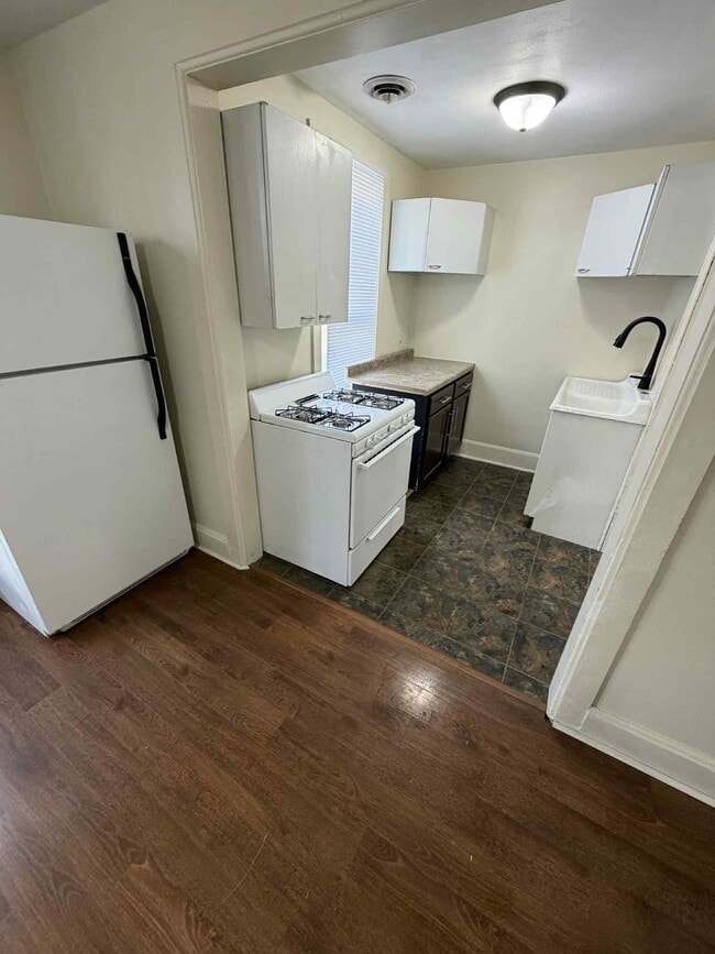 212 7th Ave SE, Unit 3 in Aberdeen, SD - Building Photo - Building Photo