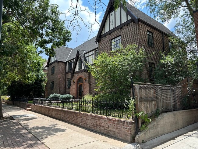 property at 2233 Kearney St