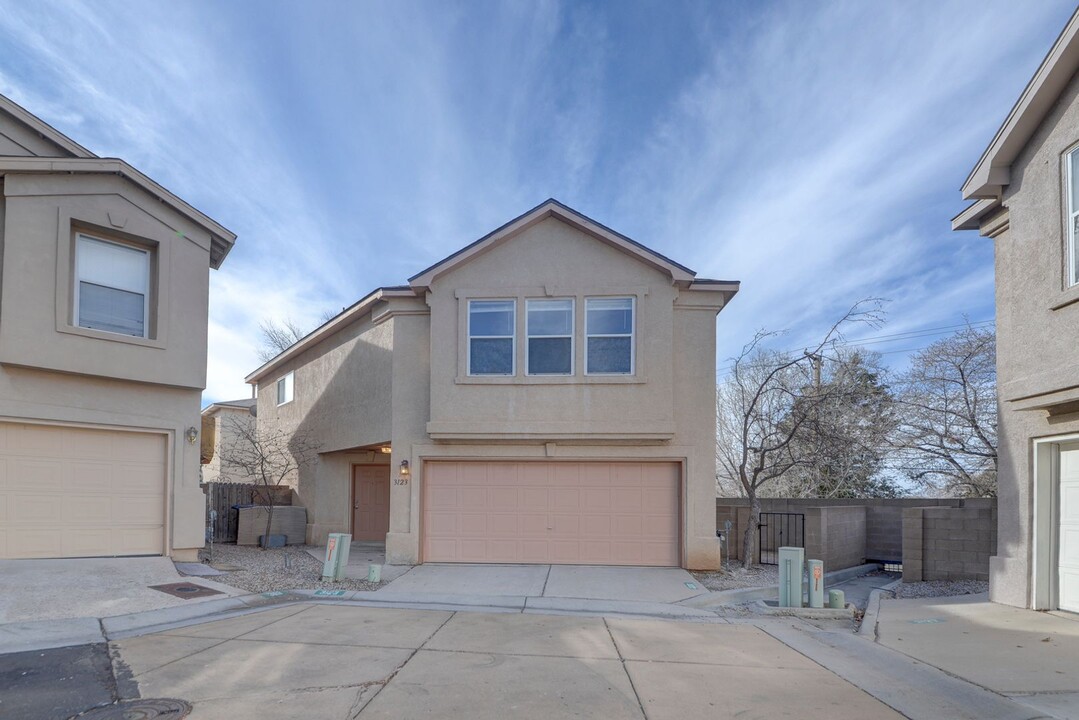 3123 Mountainside Pkwy NE in Albuquerque, NM - Building Photo