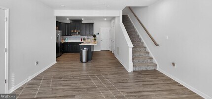 10570 Sally Ride Ln in Lanham, MD - Foto de edificio - Building Photo