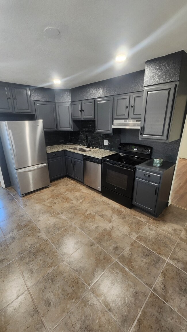 14775 Robins Dr in Denver, CO - Building Photo - Building Photo