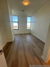 1079 Commonwealth Ave in Boston, MA - Building Photo - Building Photo