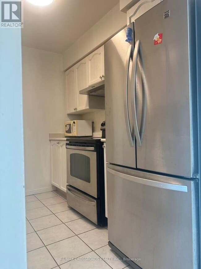 1 Pemberton Ave in Toronto, ON - Building Photo - Building Photo