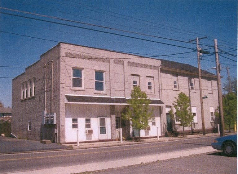 15-17 E Cherry St in New Castle, PA - Building Photo